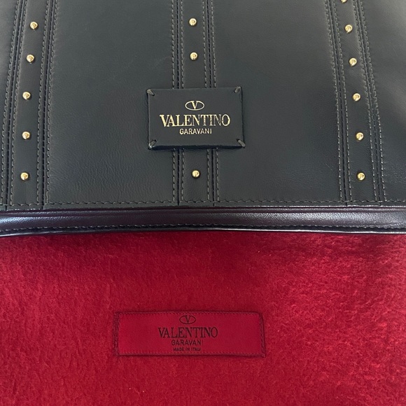 Valentino leather shoulder bag in Dark Blue with Gold Studs. - Picture 6 of 16
